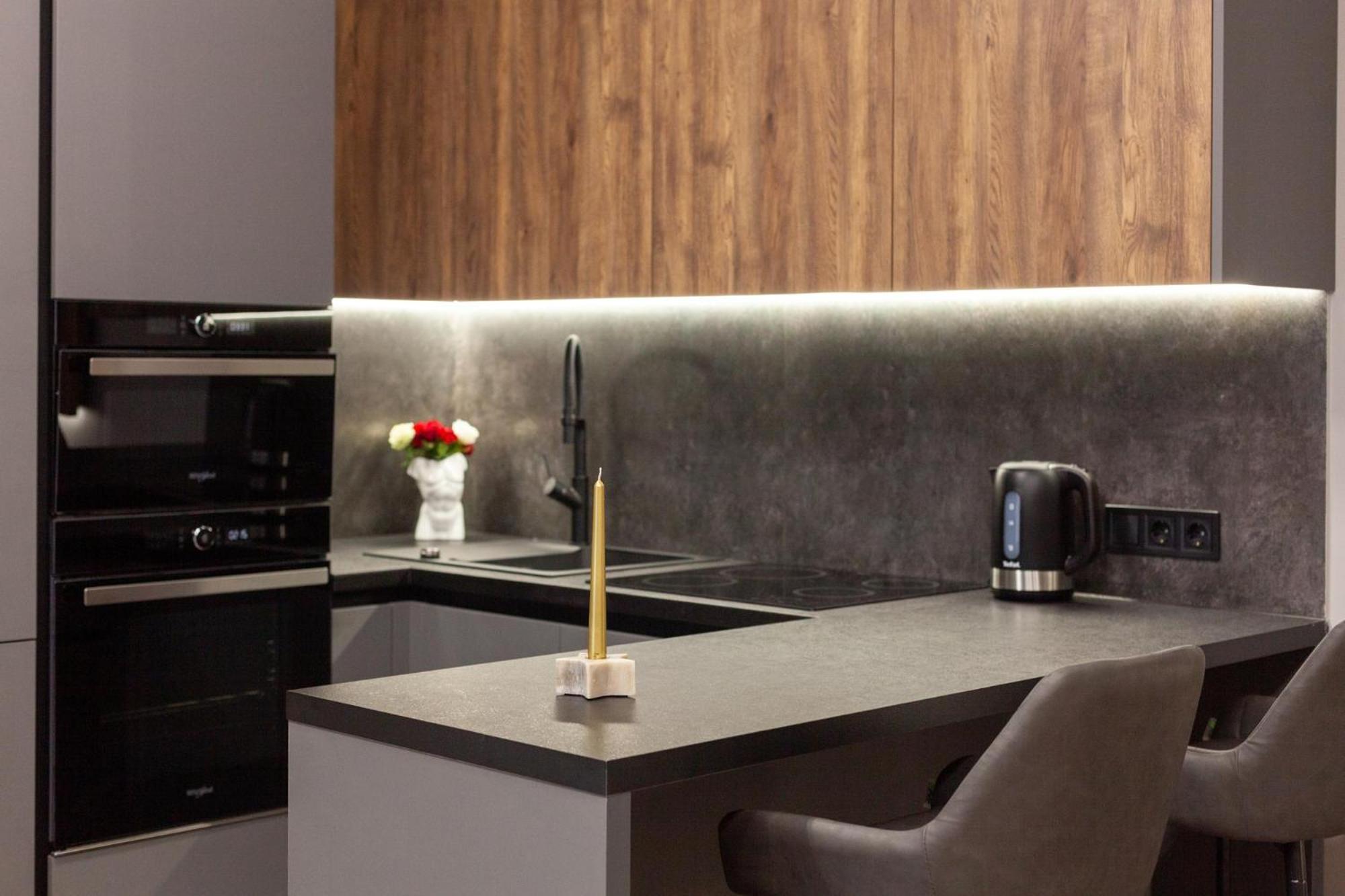 Royal Vip Jacuzzi Apart Lviv Bagian luar foto